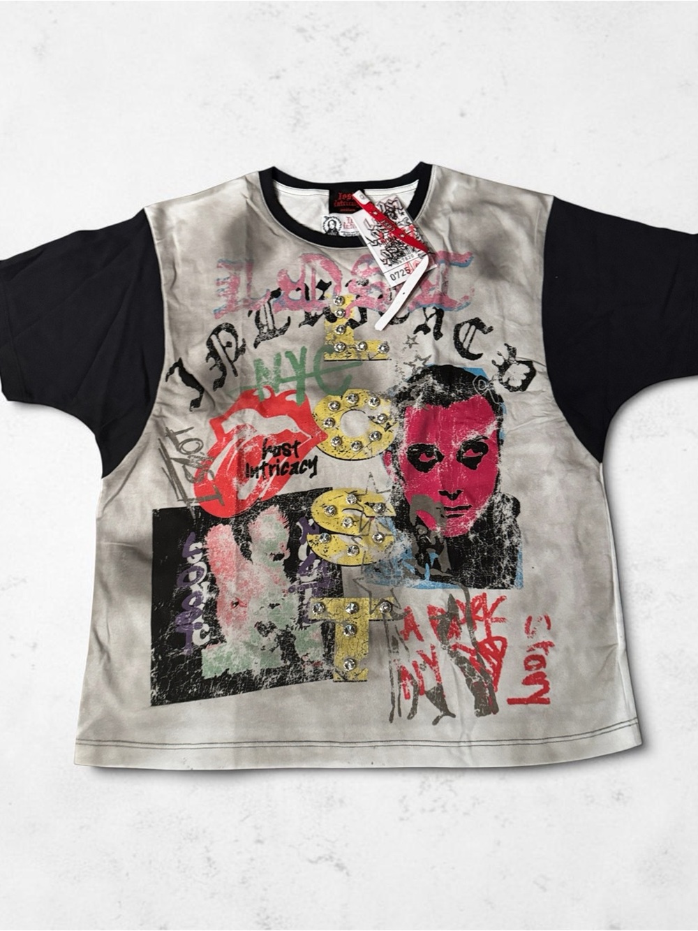 Lost Intricacy Graphic Crewneck Tee with Contrast Sleeves - Black/Gray